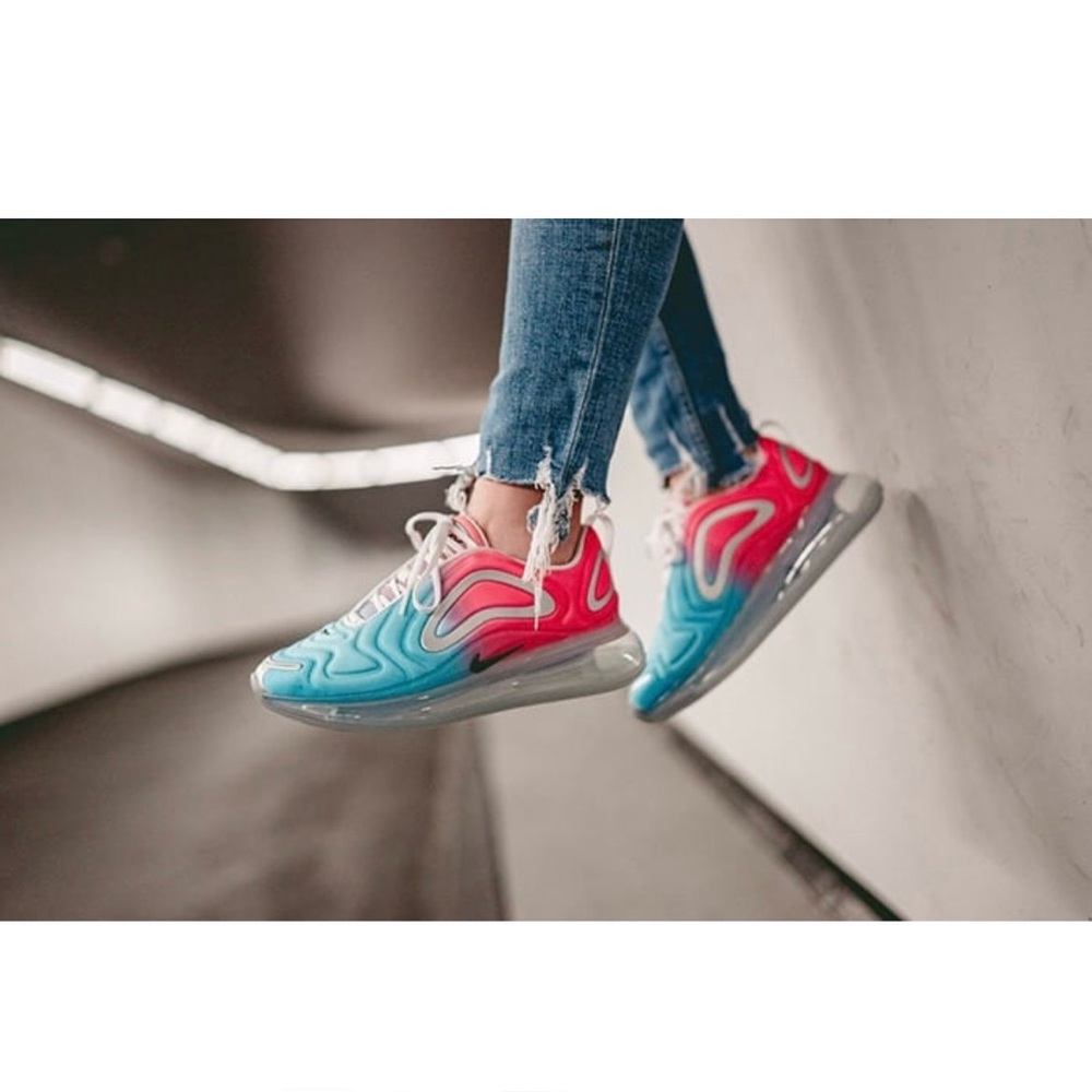 Nike Air Max 720 "Pink Sea" AR9293-600 Women’s Size 8 Sneakers Lava Glow 2019